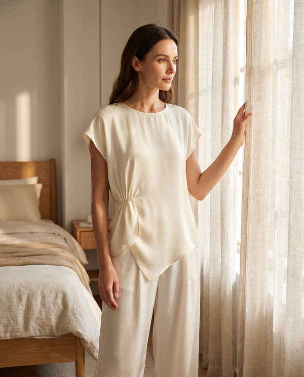 Damen-Plisseeoberteil aus 70 % Maulbeerseide - Rundhalsausschnitt, Fledermausärmel