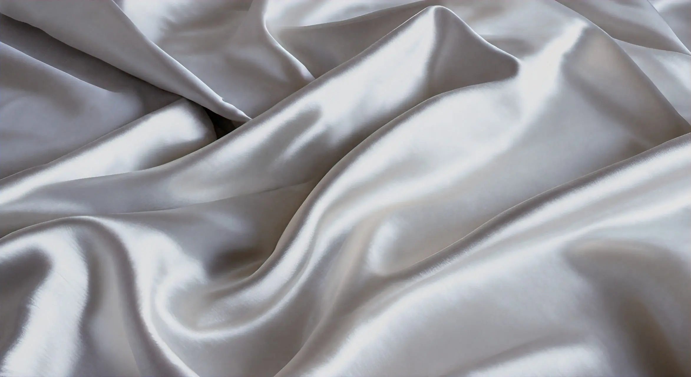Les Avantages d'un Drap en Soie Naturelle de Qualité Supérieure pour un Sommeil Luxueux StudioSoie