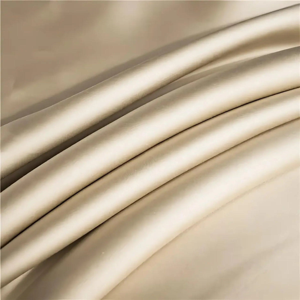 Complete Guide to Choosing a Silk Satin Bedding Set - StudioSoie