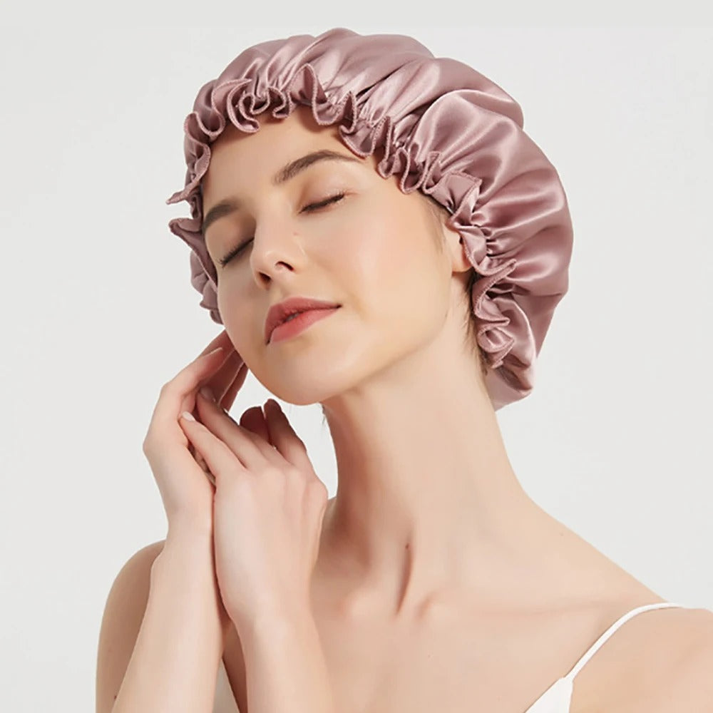 Les Bienfaits d'un Bonnet en Soie pour Vos Cheveux - Protégez et Hydratez