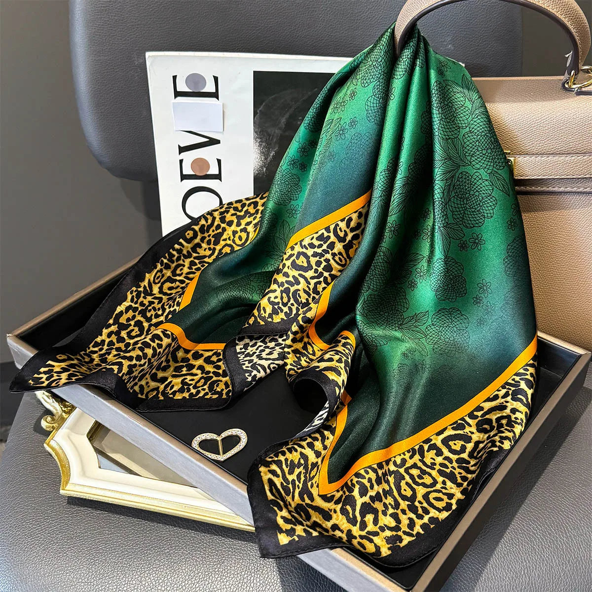 Foulard Carré en Soie Naturelle 65 cm - Accessoire Luxe 100% Soie de Mûrier