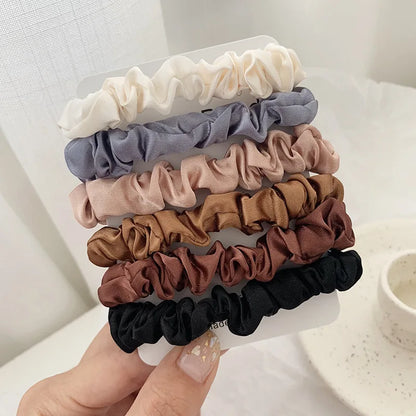 Förpackning med 6 Satin Scrunchies