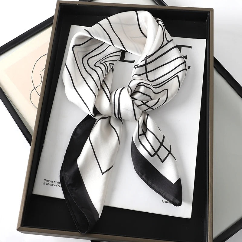 Foulard en Satin de Soie Luxueux - StudioSoie