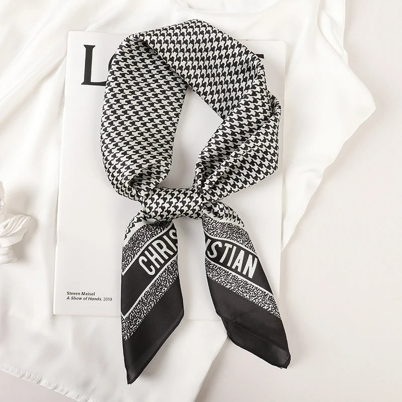 Foulard en Satin de Soie Luxueux - StudioSoie