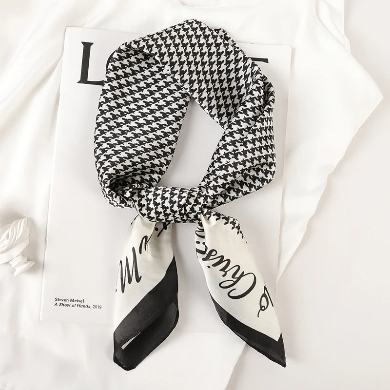Foulard en Satin de Soie Luxueux - StudioSoie