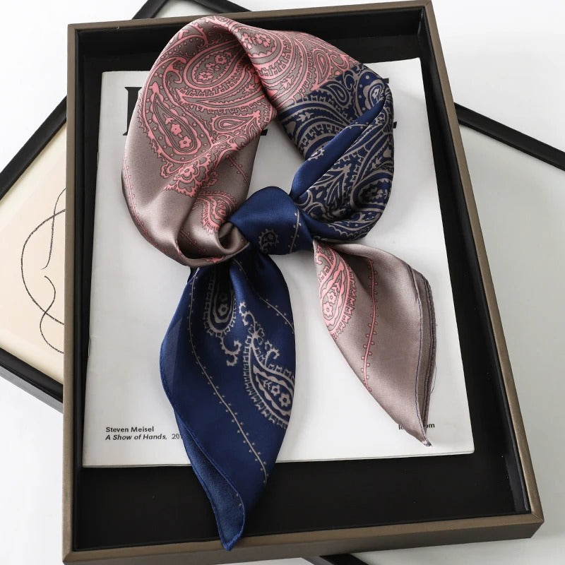 Foulard en Satin de Soie Luxueux - StudioSoie