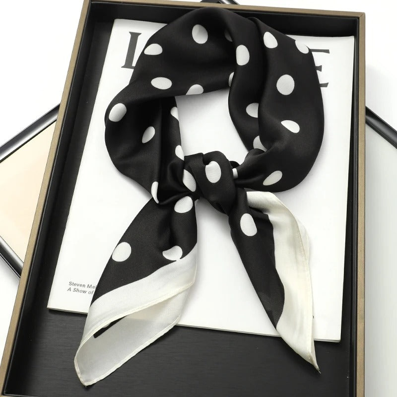 Foulard en Satin de Soie Luxueux - StudioSoie