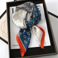 Foulard en Satin de Soie Luxueux - StudioSoie