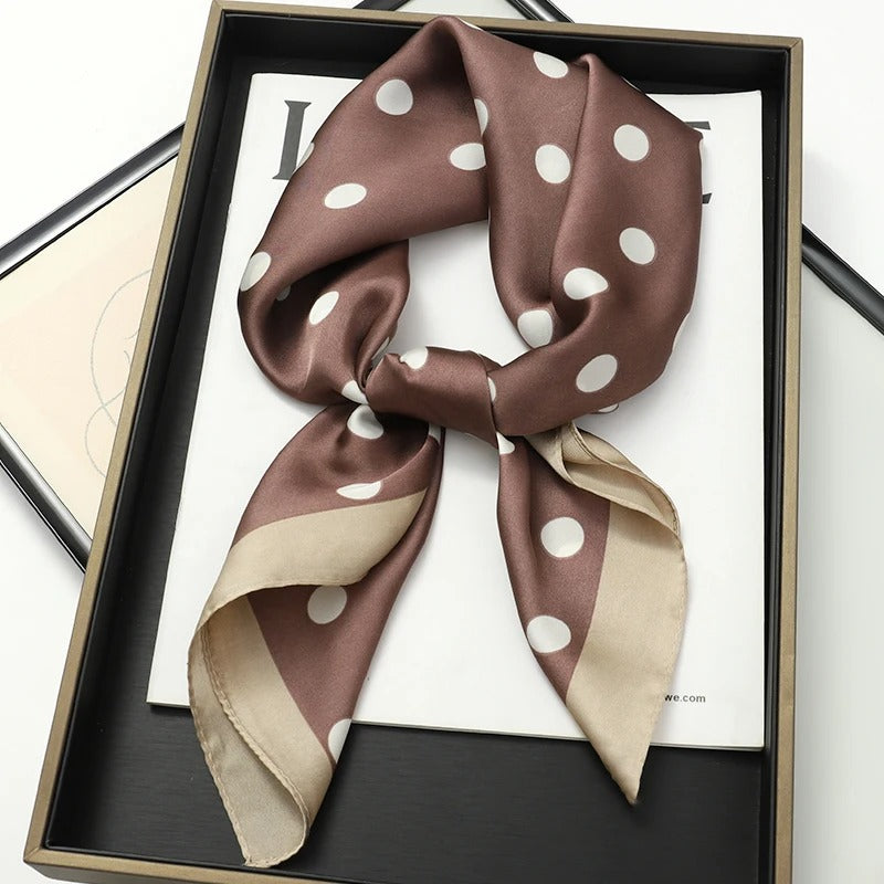 Foulard en Satin de Soie Luxueux - StudioSoie