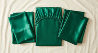 Parure de lit 3 pièces en satin glossy vert - StudioSoie