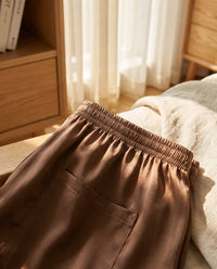 Short de nuit homme en soie de mûrier – détail de la matière – StudioSoie